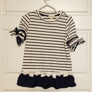 ADORABLE striped top with tie sleeves